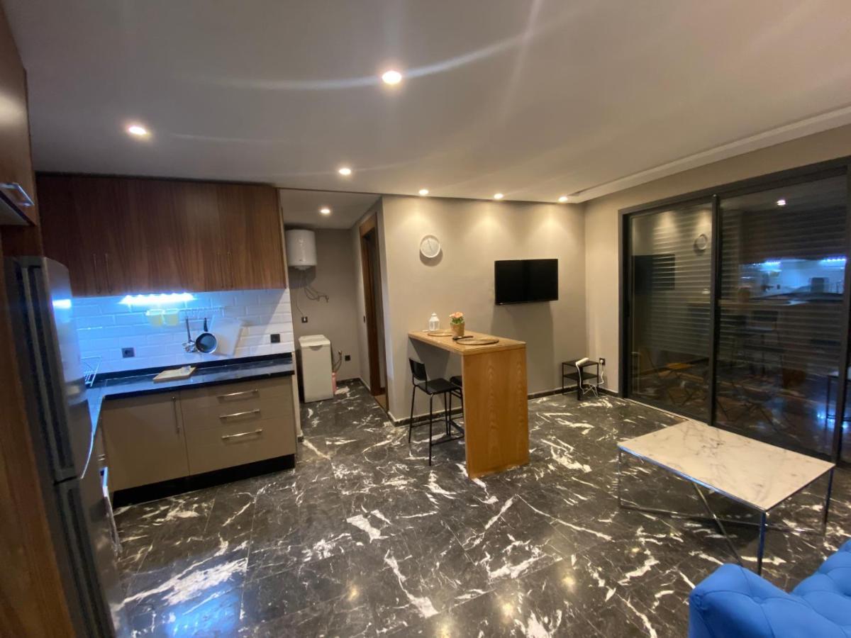 Lovely 1-Bedroom Rental Unit Near 2Mars/Habous Касабланка Екстер'єр фото